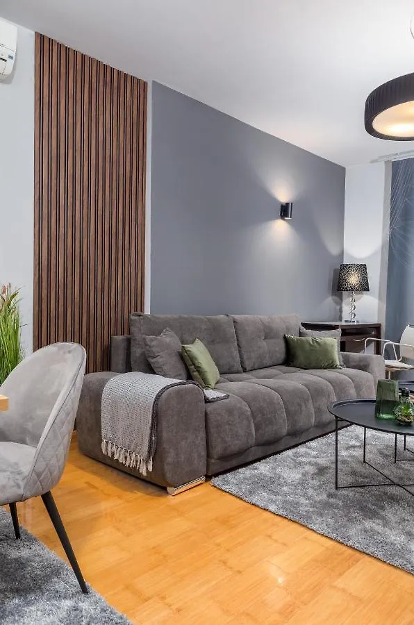 Lux Apartment Teo - New 풀라