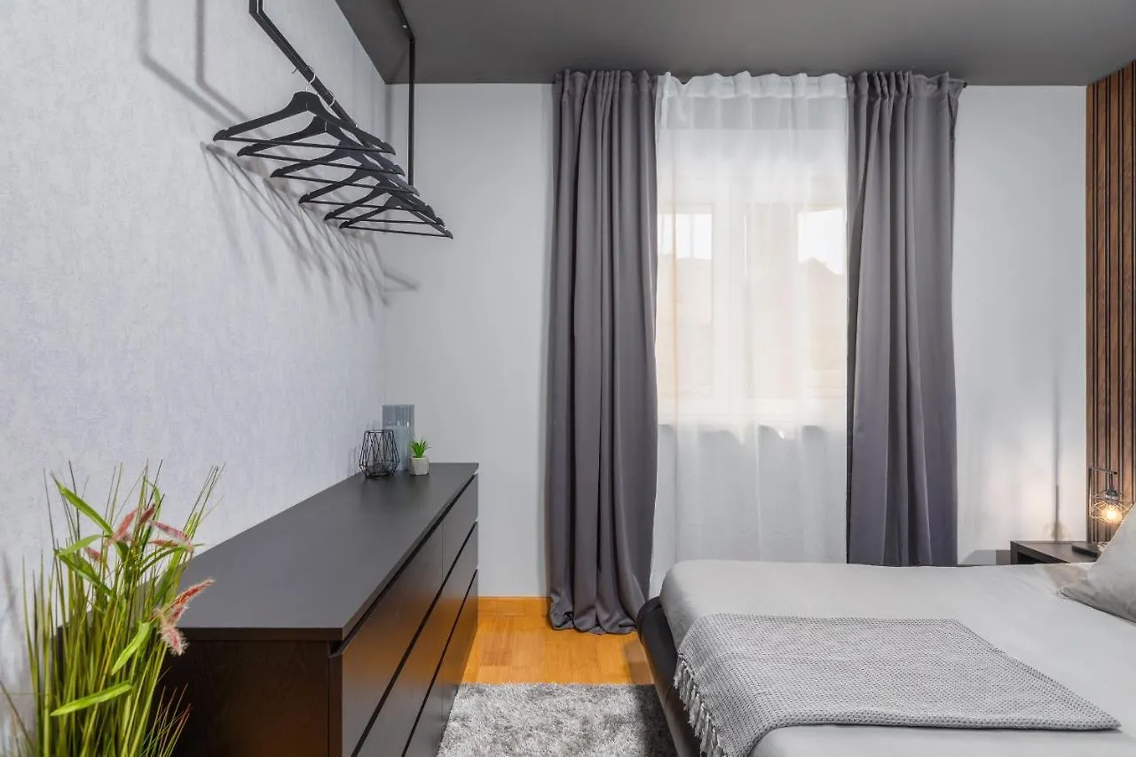 Lux Apartment Teo - New 풀라